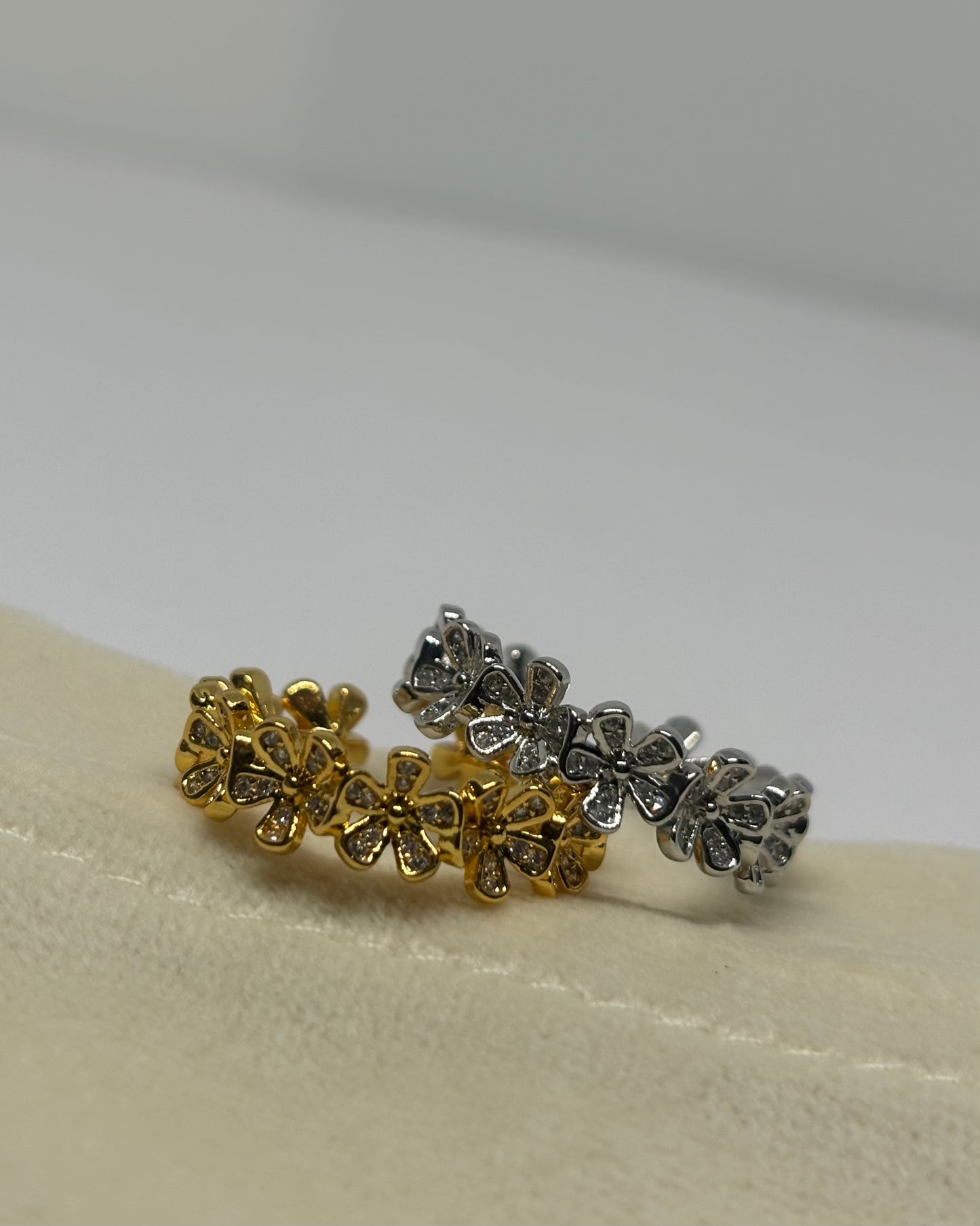 Flora Ring.