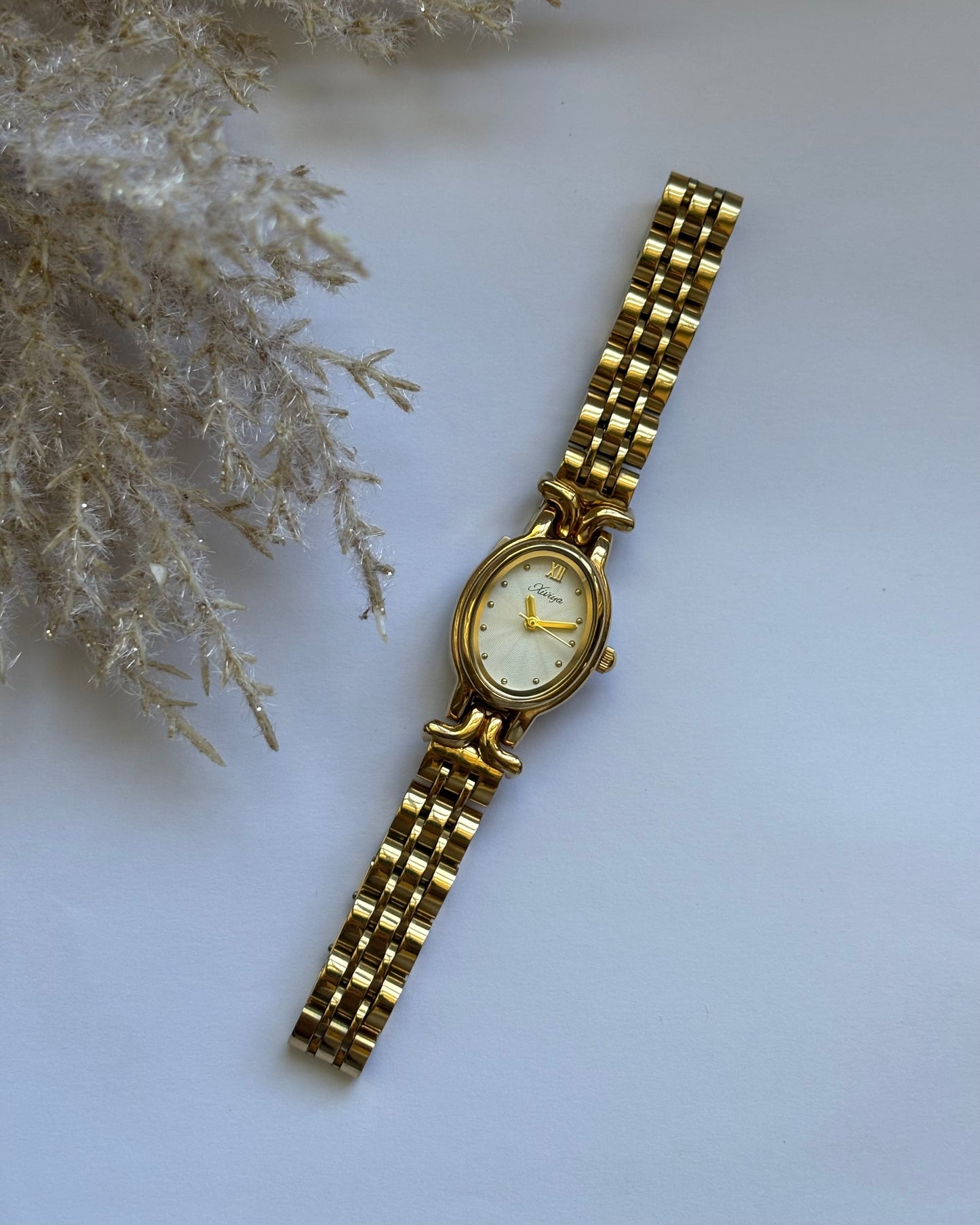 Emy Watch.