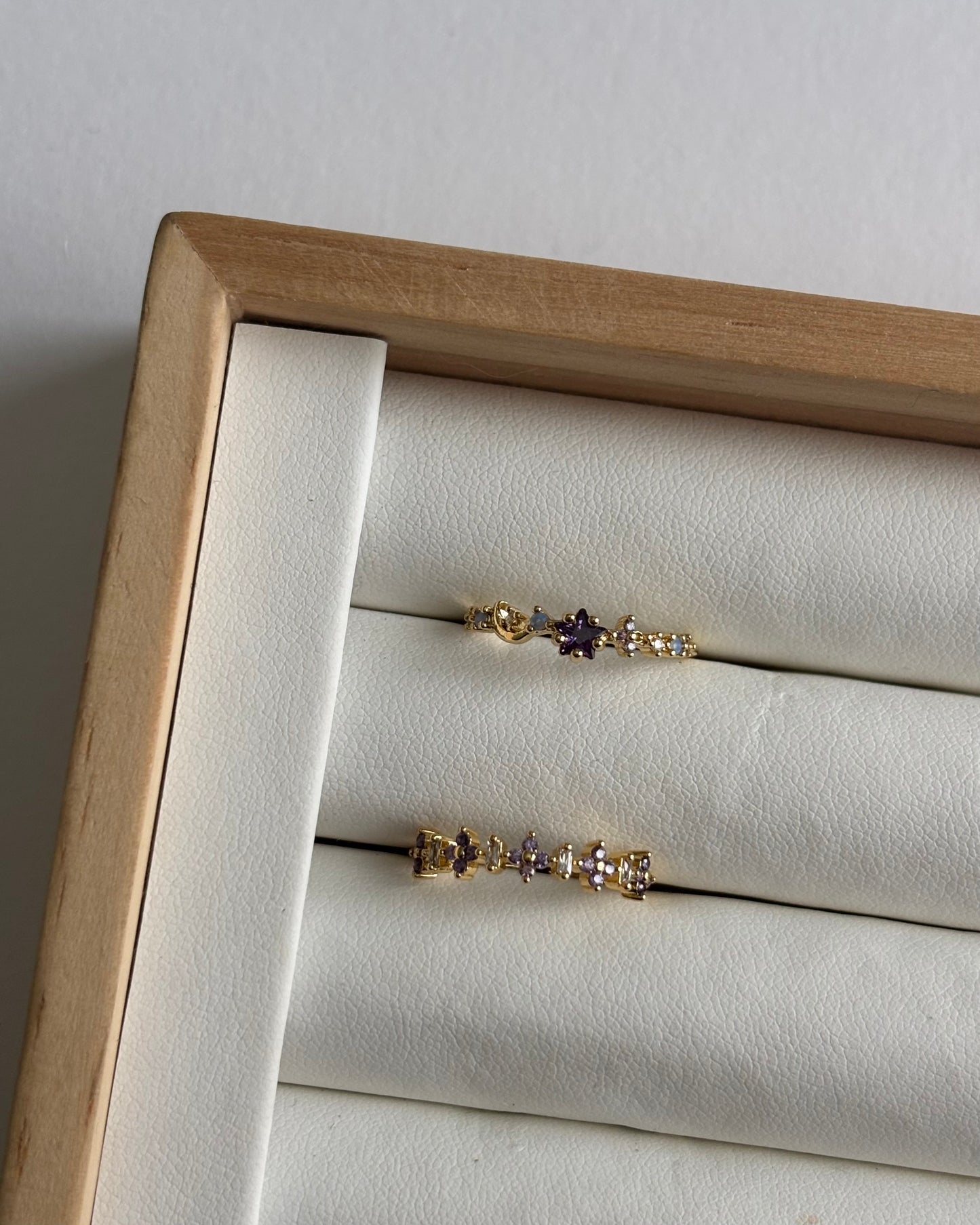 Clavel ring