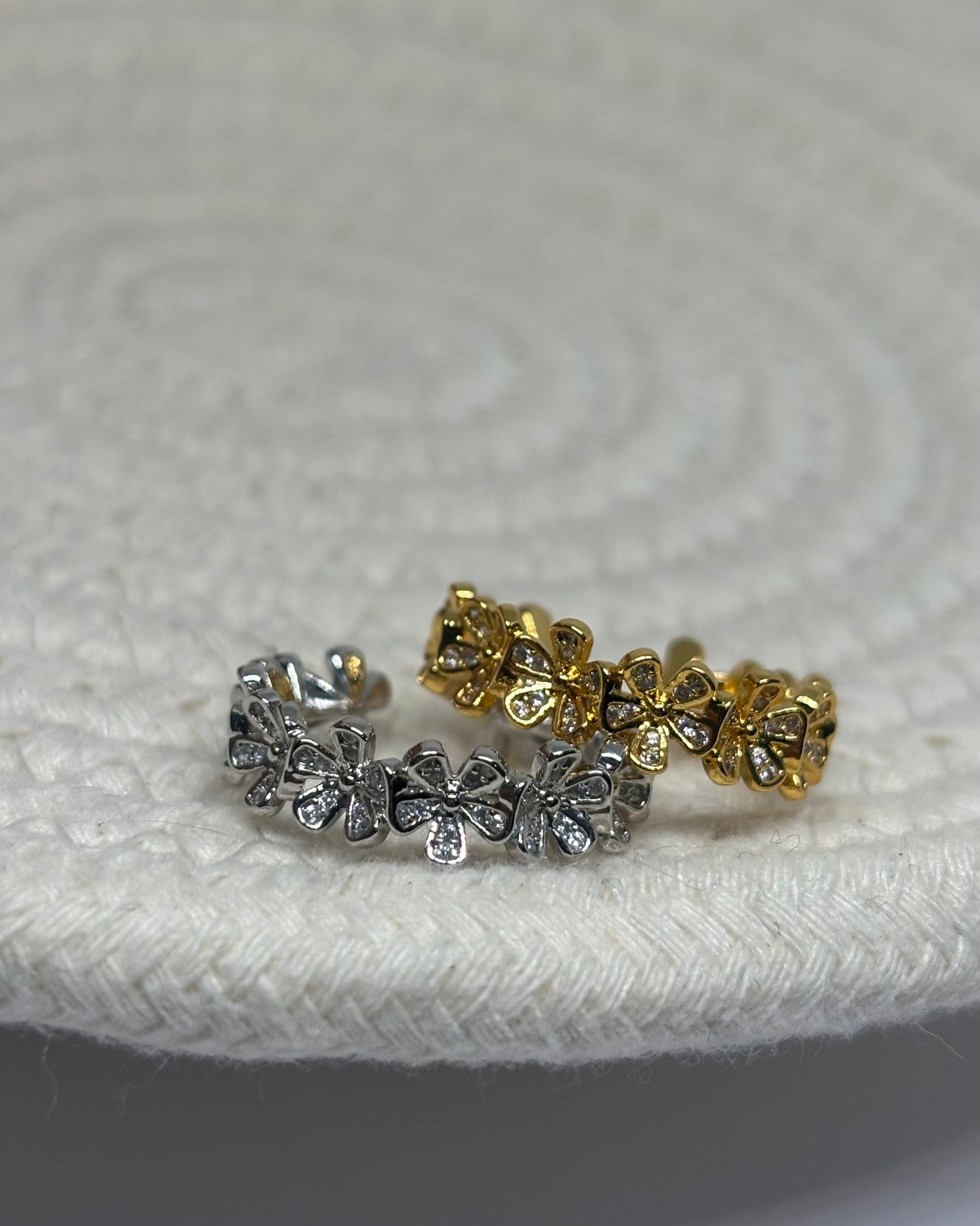 Flora Ring.