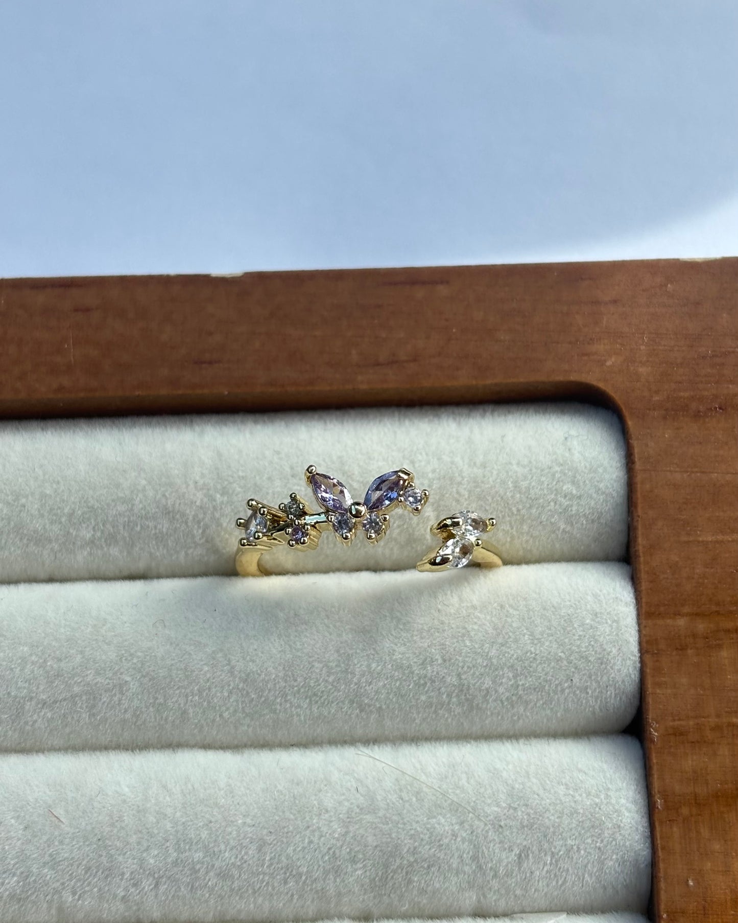 monarca ring.