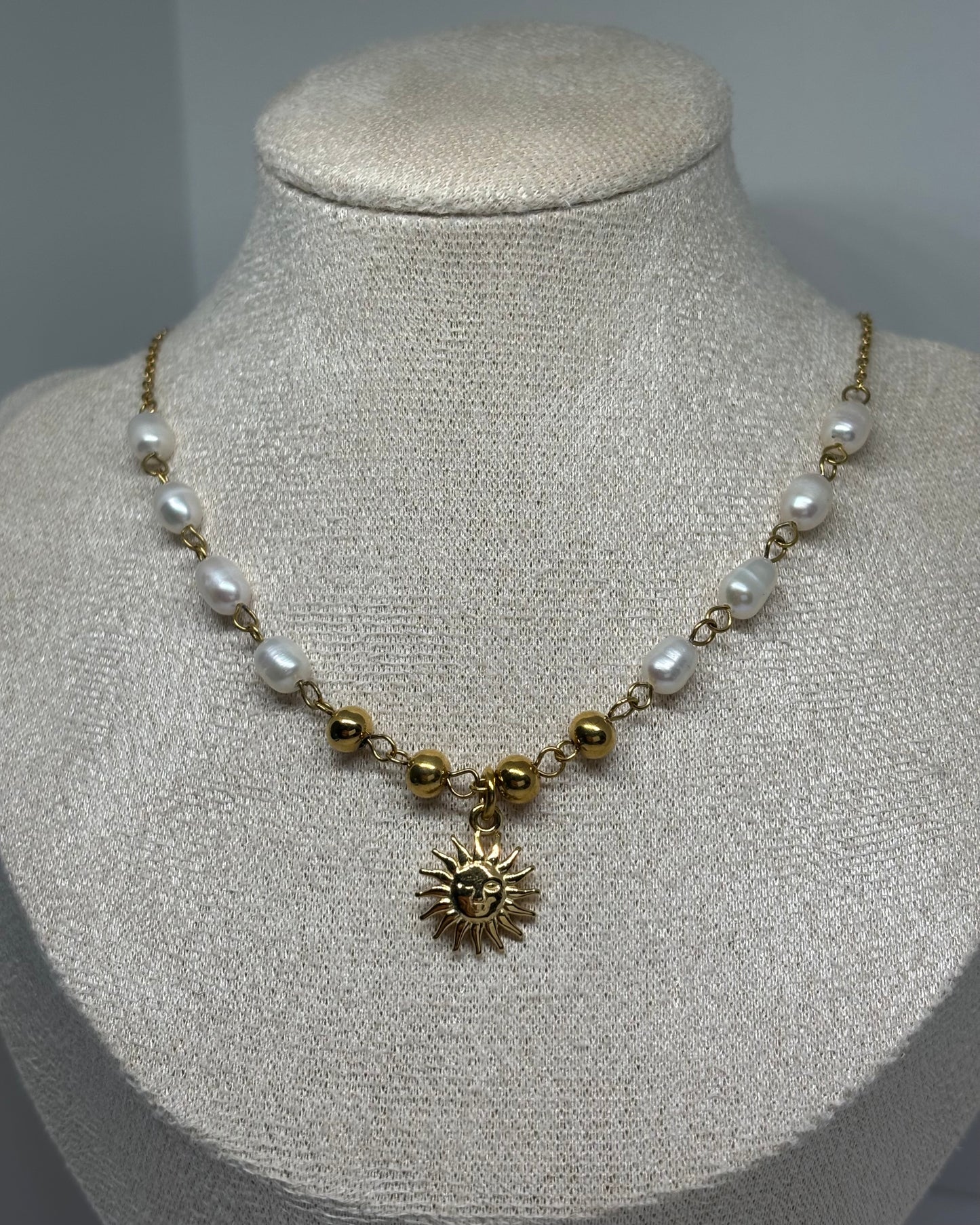 Pearl Soley Necklace.