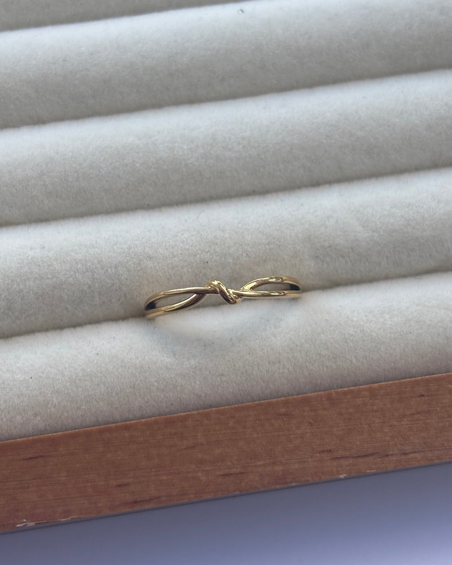 Twisted ring