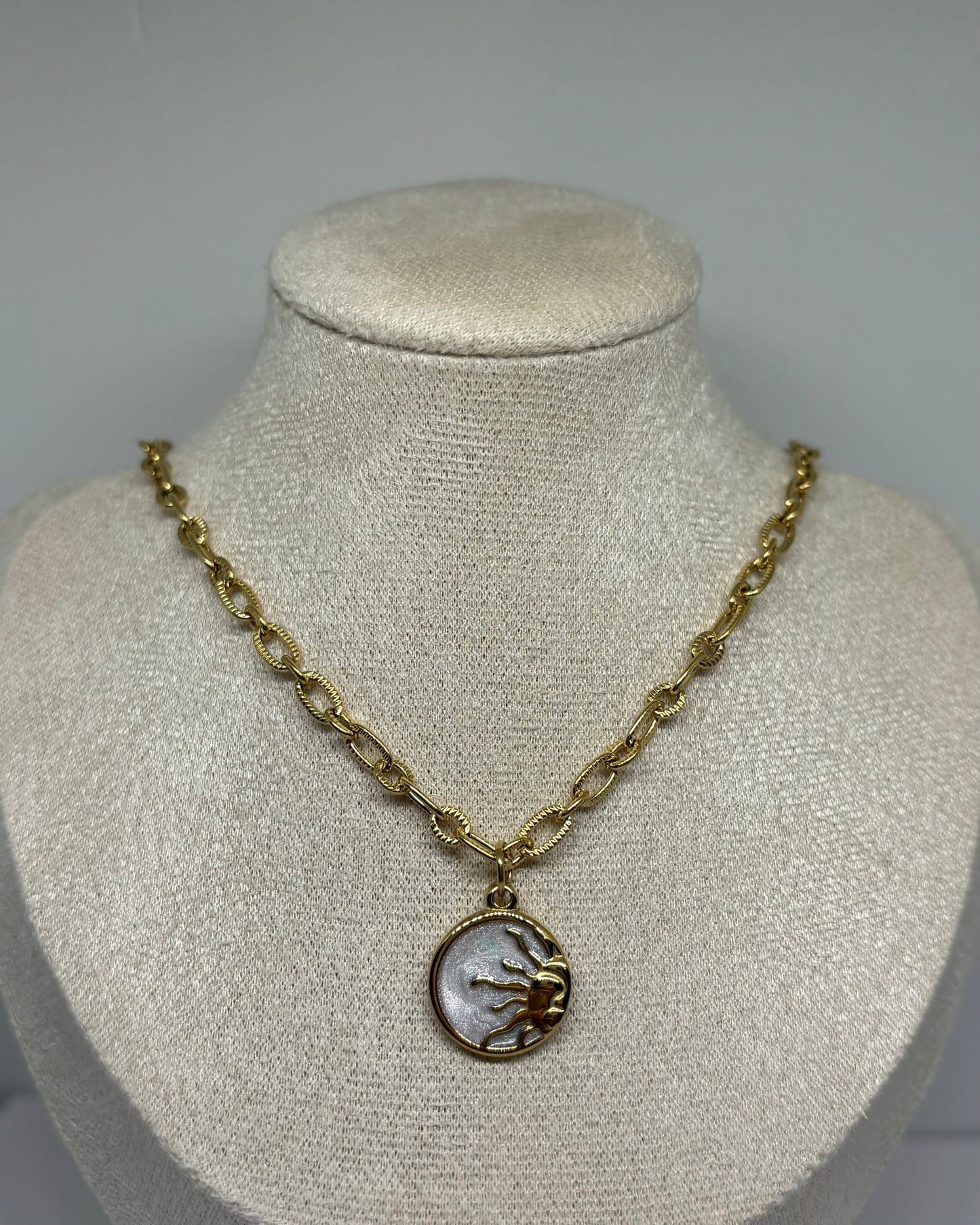 Solemio Necklace.