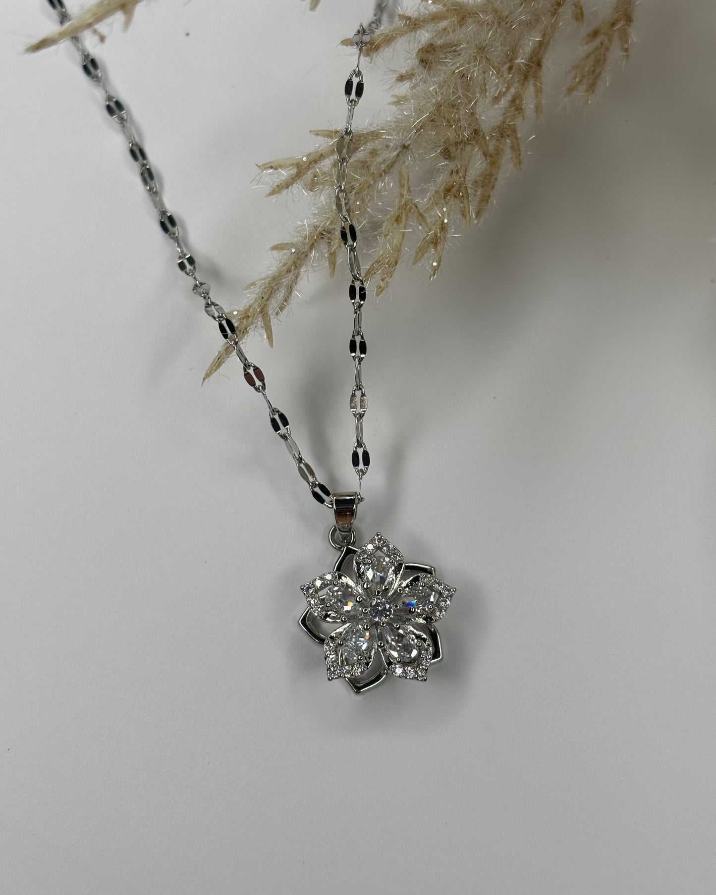 Flora Necklace