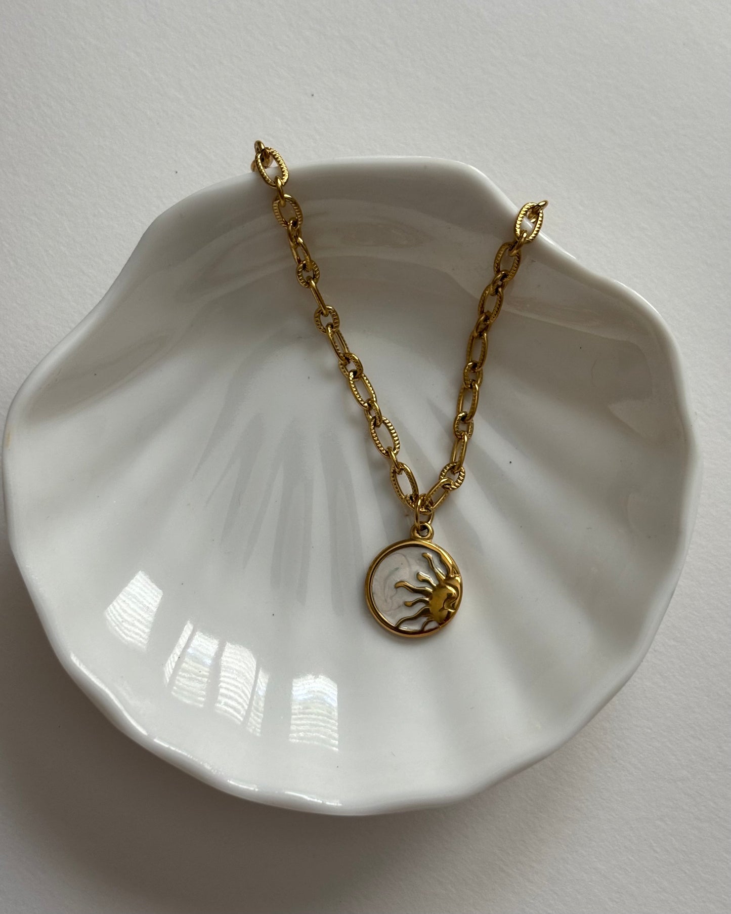 Solemio Necklace.