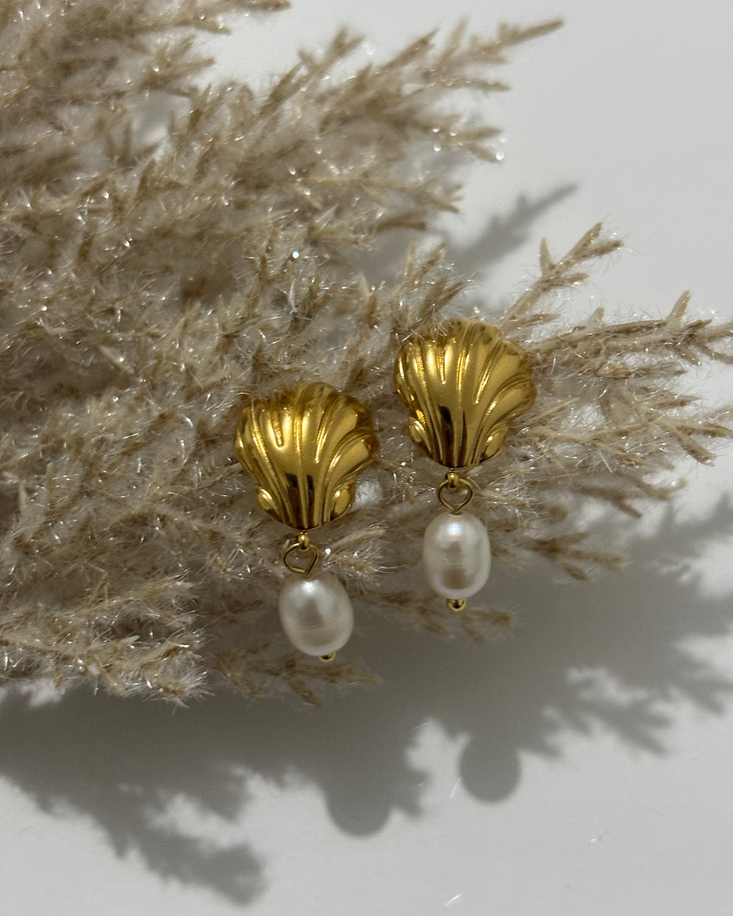 Nereida Earring.