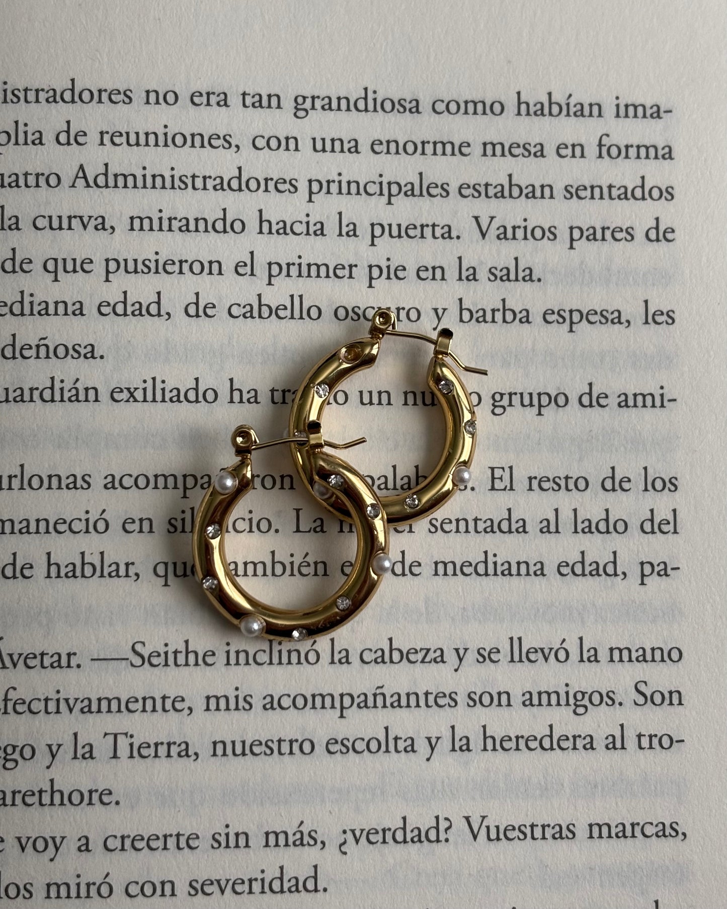 Perlada Hoops