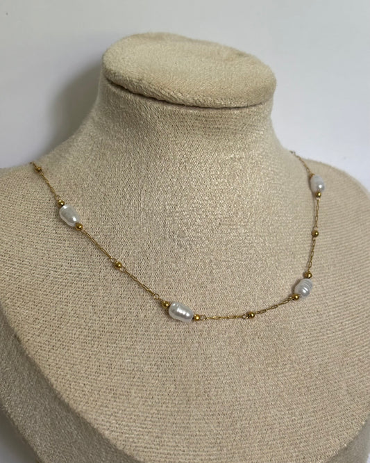 Perlada Necklace.