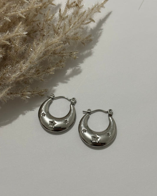 Silver Moon Earring.